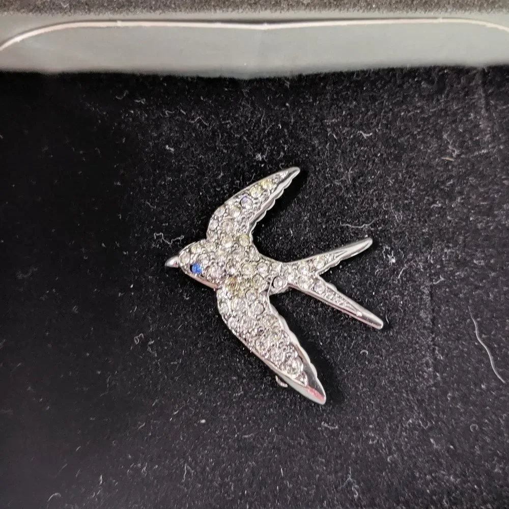 Juliette Gordon Lowe Small Sparrow Pin Rhinestone